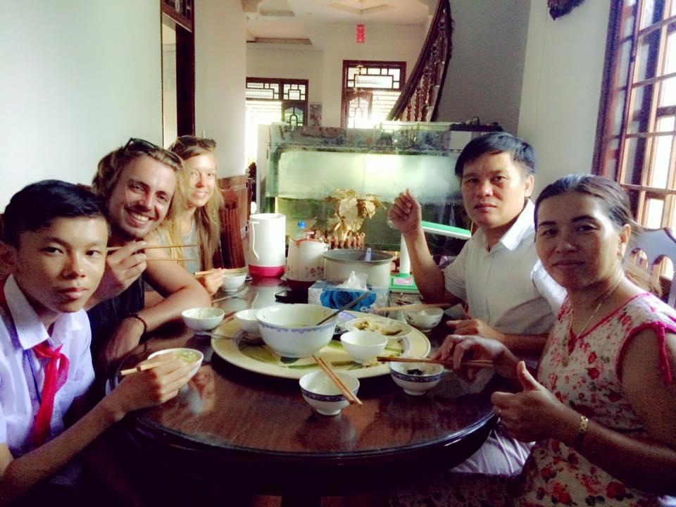 Hoa Phuong Guesthouse Dong Ha ภายนอก รูปภาพ